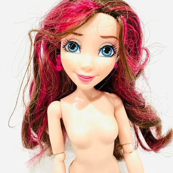 Disney Descendants Jane Auradon Prep Coronation Doll - Picture 2 of 4